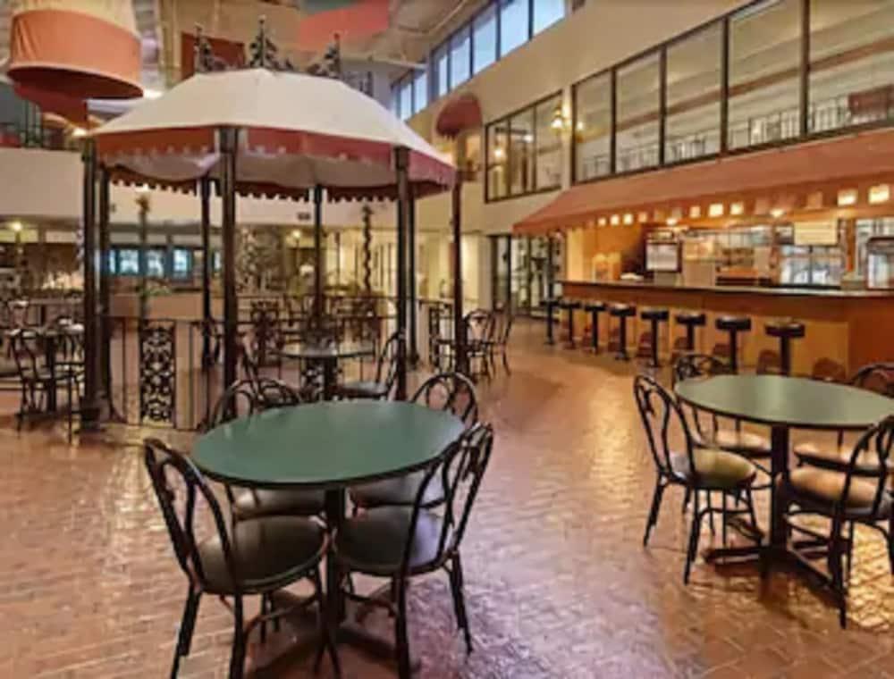 Ramada By Wyndham Paintsville Hotel & Conference Center Restaurante foto