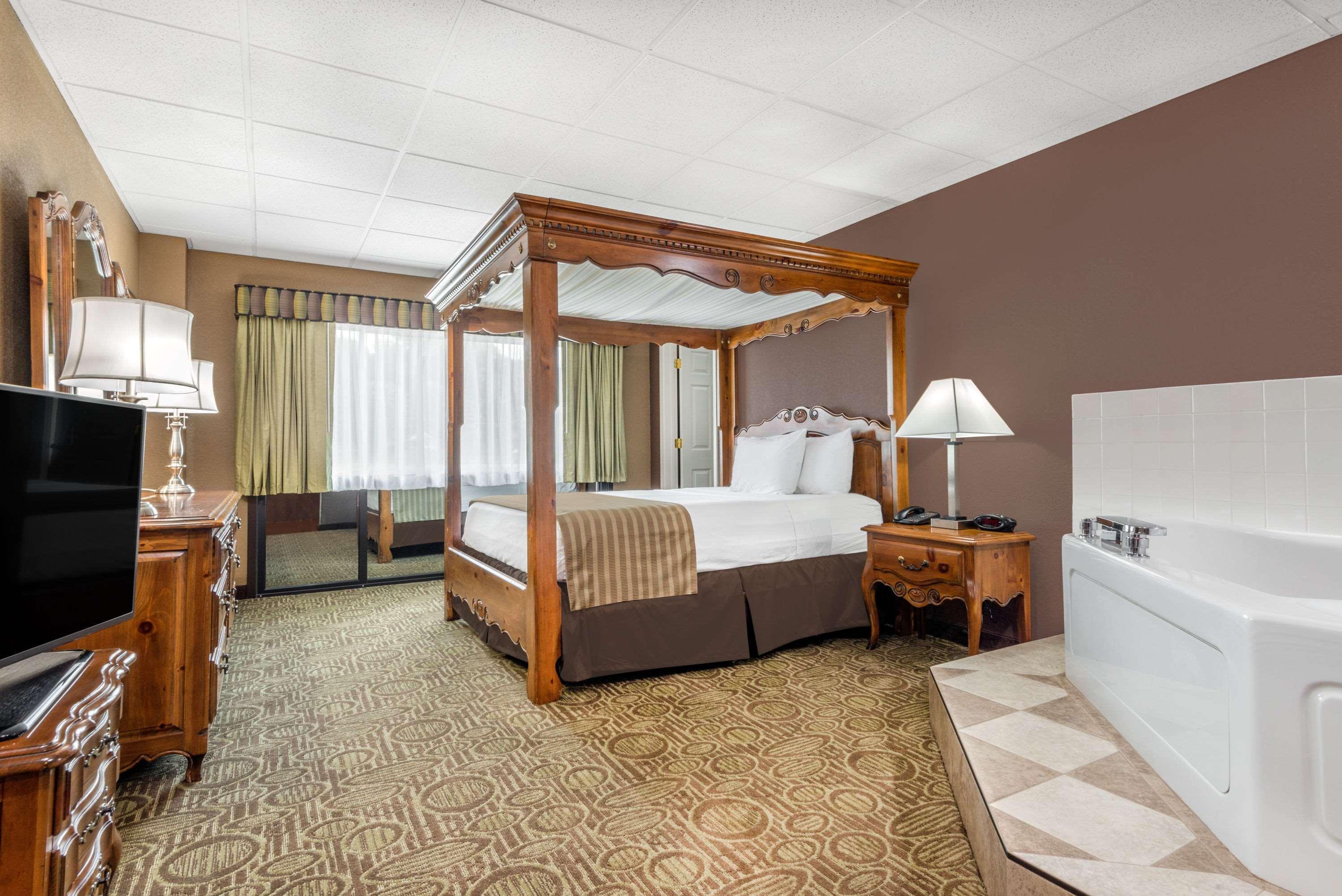 Ramada By Wyndham Paintsville Hotel & Conference Center Exterior foto